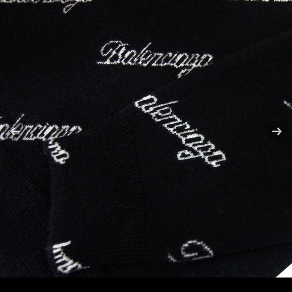 100% authentic all over script Balenciaga sweater BNWT - Picture 2 of 11
